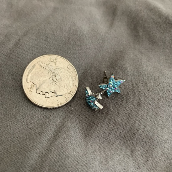 Turquoise starfish earrings with silver setting - Picture 2 of 3